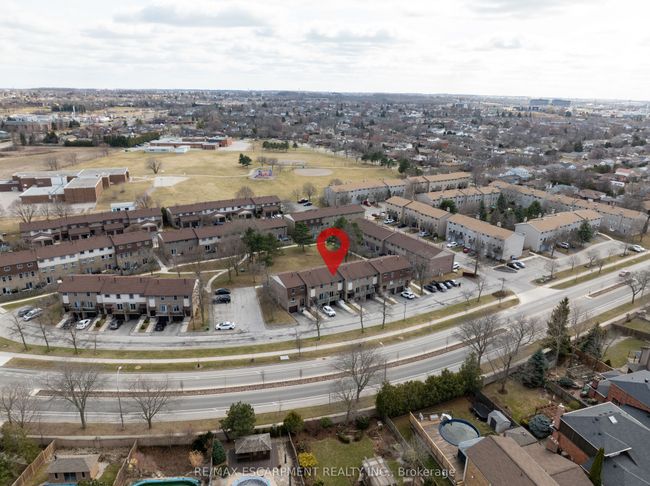 53 - 1115 Paramount Dr, Condo with 3 bedrooms, 2 bathrooms and 1 parking in Stoney Creek ON | Image 39