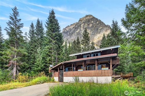 20 Alpental Strasse, North Bend, WA, 98045 | Card Image