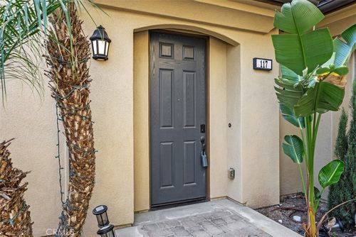 117 Silverado, Irvine, CA, 92618-8844 | Card Image