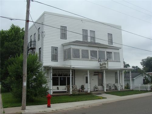 126 W Railroad Ave, Bruce, WI, 54819-4908 | Card Image