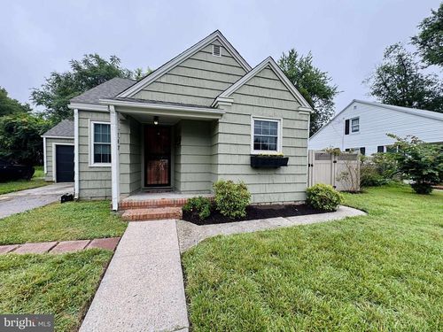 703 Washington Ave, SEAFORD, DE, 19973-1519 | Card Image