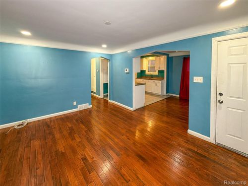 8553 Cloverlawn St, Detroit, MI, 48204-3250 | Card Image