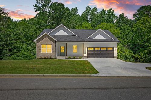 305 Shadows Lawn Dr, Athens, TN, 37303-3956 | Card Image