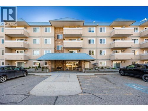 300-3160 De Montreuil Crt, Kelowna, BC, V1W3W3 | Card Image