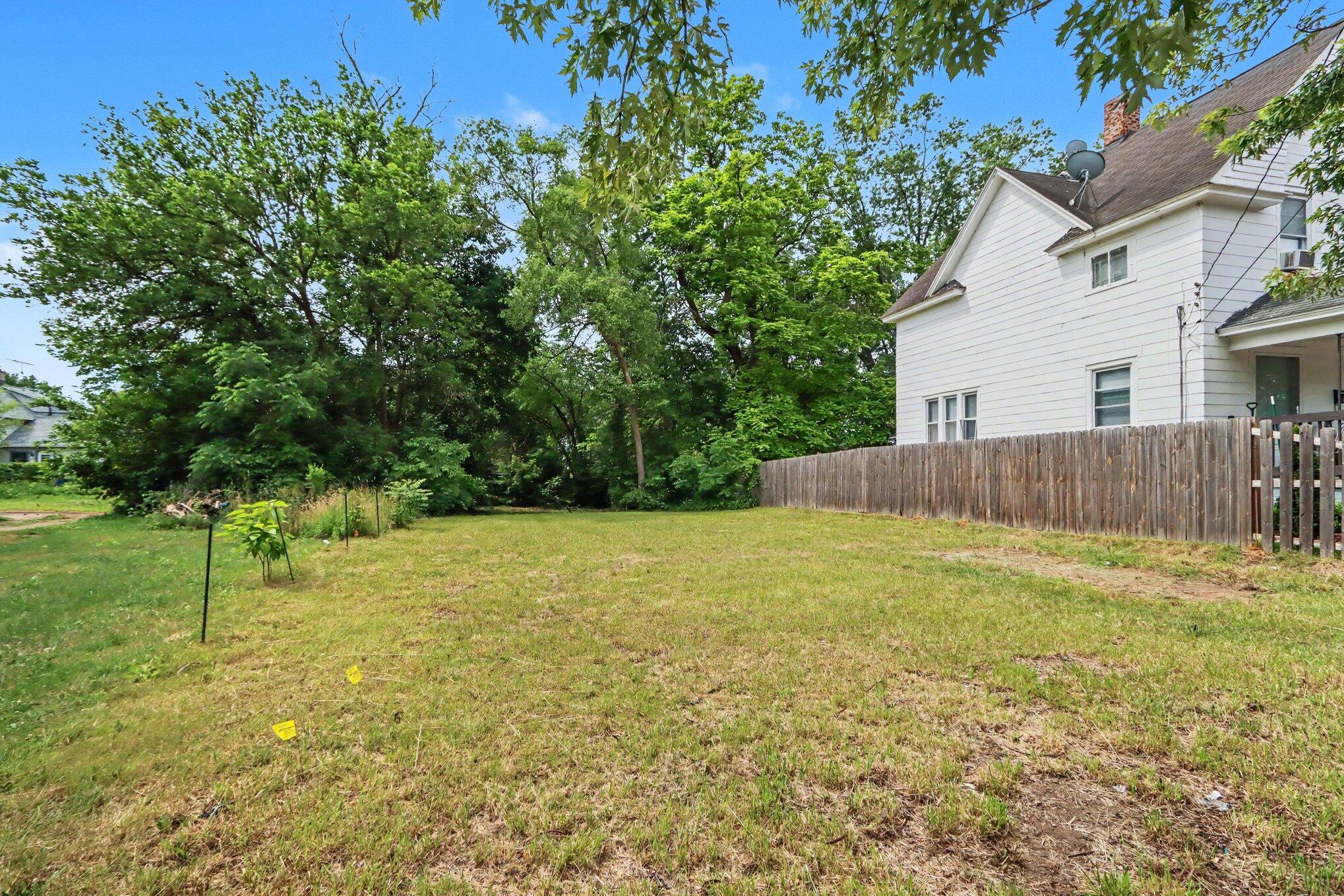 Land in Kalamazoo