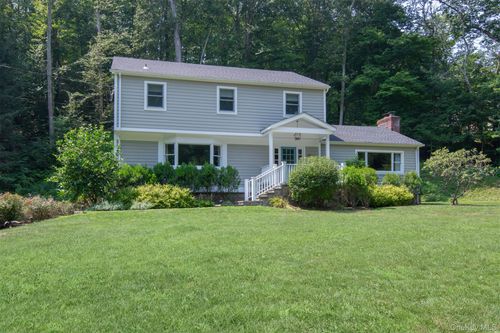 101 Appleby Dr, Bedford, NY, 10506-1341 | Card Image
