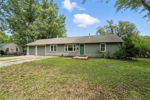13119 Fuller Ave, Grandview, MO, 64030-3140 | Card Image