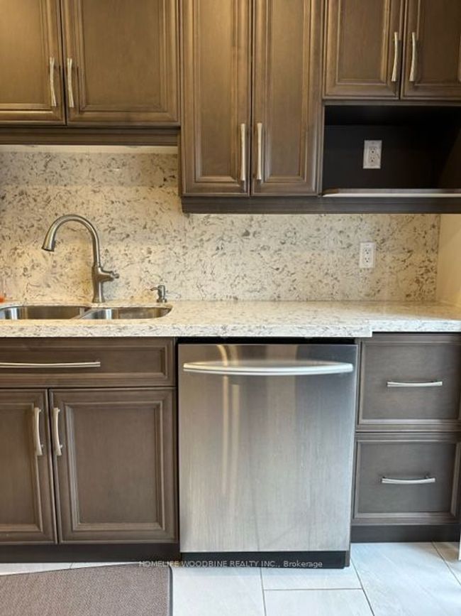 MAIN - 210 Ecclestone Dr, House other with 4 bedrooms, 3 bathrooms and 1 parking in Brampton ON | Image 12