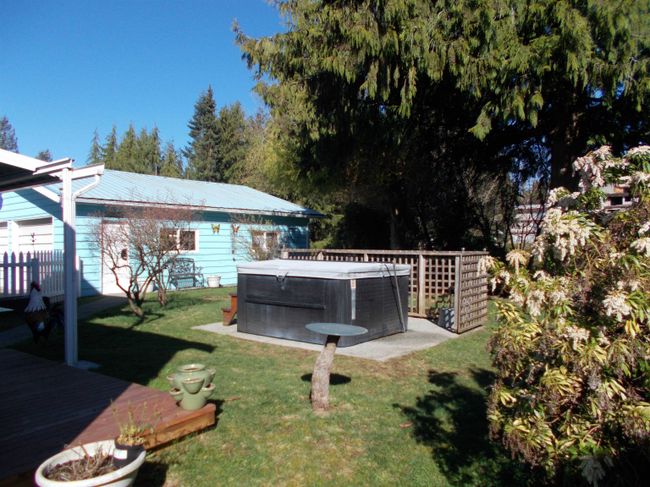 33363 11 Avenue, House other with 5 bedrooms, 2 bathrooms and 8 parking in Mission BC | Image 33