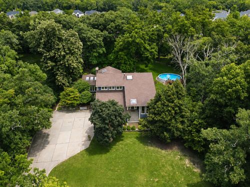 16244 Bluff Rd, Lemont, IL, 60439-9509 | Card Image