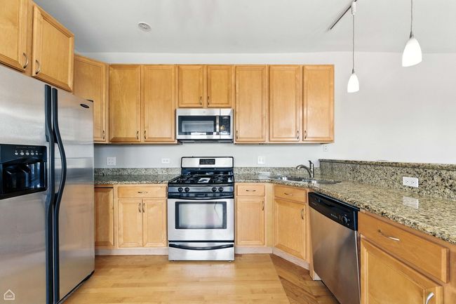 APT-3 - 3302 W Crystal St, Condo with 3 bedrooms, 2 bathrooms and 1 parking in Chicago IL | Image 15