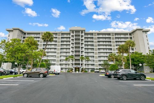 4015 W Palm Aire Dr, Pompano Beach, FL, 33069-4194 | Card Image