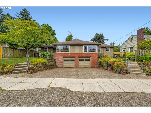 4645 Ne 42nd Ave, Portland, OR, 97218-1605 | Card Image