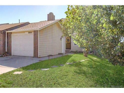 19044 E 16th Ave, Aurora, CO, 80011-5276 | Card Image