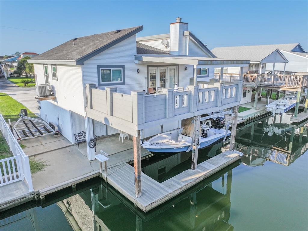 16507 Barbados Way, For Sale in Jamaica Beach Zoocasa