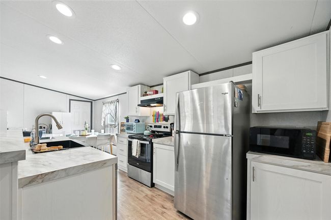 301 Eagle Pkwy, House other with 3 bedrooms, 2 bathrooms and null parking in Mabank TX | Image 11
