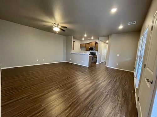 913 Coles Creek, Yukon, OK, 73099 | Card Image