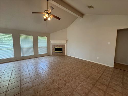 6110 Villa Hills Dr, Houston, TX, 77066 | Card Image