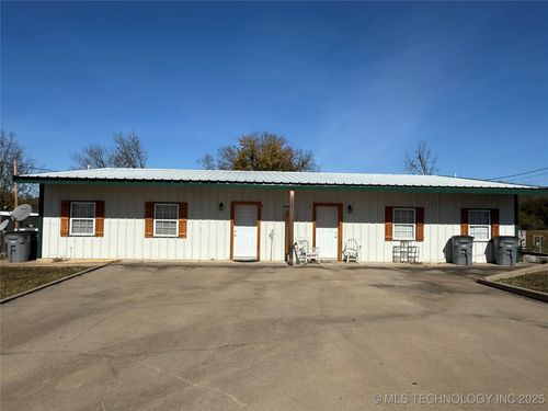 1006 N 1st St, Quinton, OK, 74561 | Card Image