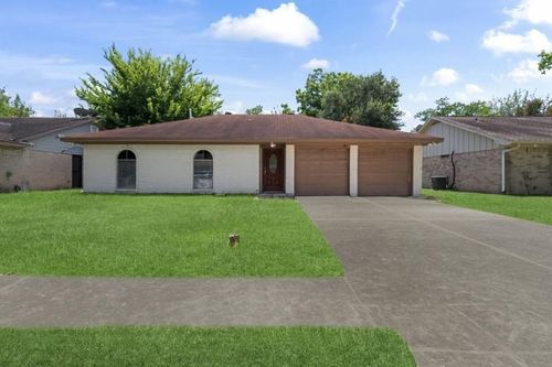 6811 Feather Creek Dr, Houston, TX, 77086-2007 | Card Image