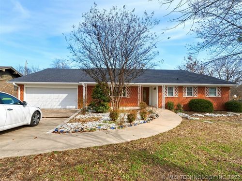 222 Country Club Rd, Ada, OK, 74820-4321 | Card Image