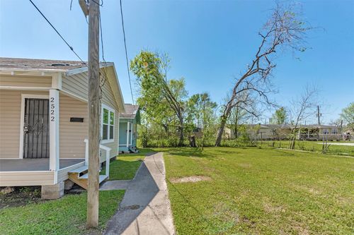 2217 Stevens St, Houston, TX, 77026-6938 | Card Image