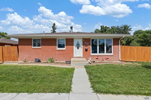 220 E Meade St, Rapid City, SD, 57701-5658 | Card Image