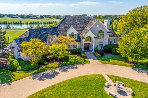 37108 N Kimberwick Ln, Wadsworth, IL, 60083-9590 | Card Image