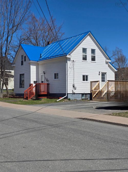 306 Frederick St, New Glasgow, NS, B2H3N8 | Card Image