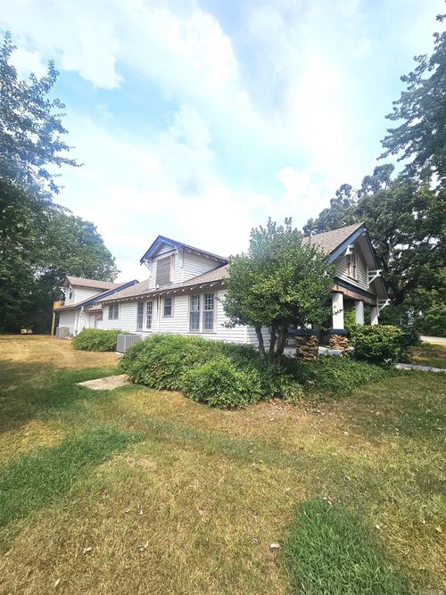 1943 Mount Pleasant Dr, Nashville, AR, 71852-3753 | Card Image
