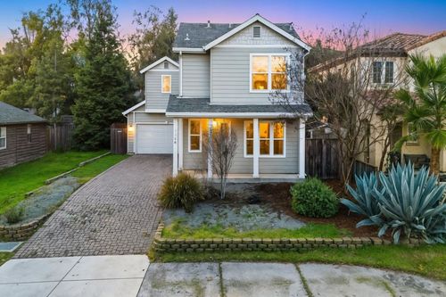 1115 Vine Ave, Martinez, CA, 94553-2943 | Card Image