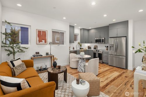 b-1827 14th Ave, Seattle, WA, 98122-2626 | Card Image