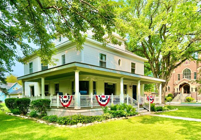 Front of Home | Image 5
