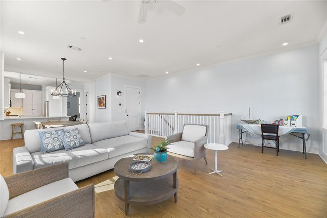 2502 Sunset Psge, Townhouse with 3 bedrooms, 3 bathrooms and null parking in Galveston TX | Image 9