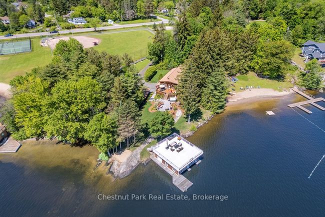 247 Wapaska Cres, House other with 5 bedrooms, 3 bathrooms and 3 parking in Gravenhurst ON | Image 37