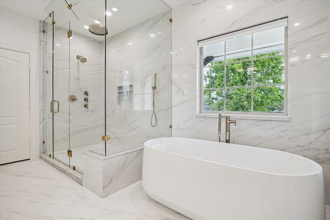 6206 Piping Rock Ln, House other with 4 bedrooms, 5 bathrooms and 6 parking in Houston TX | Image 24