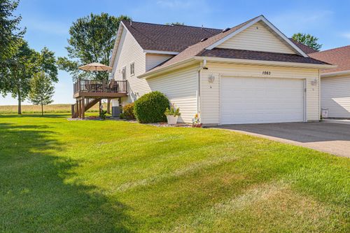 1063 Prairie View Dr Sw, Hutchinson, MN, 55350-6726 | Card Image