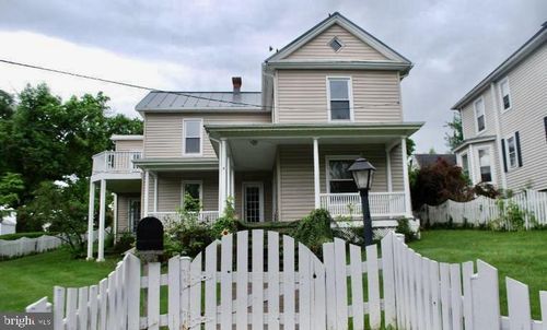 521 S Main St, Woodstock, VA, 22664-1257 | Card Image