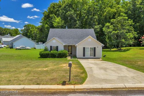 201 Apple Valley Rd, Macon, GA, 31217-5560 | Card Image