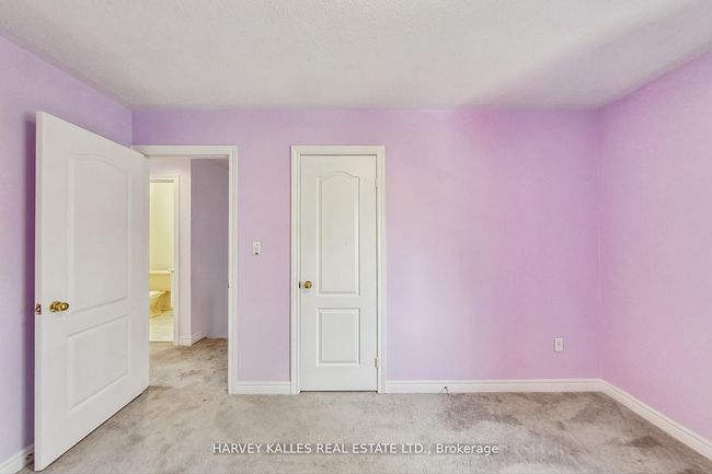 241 Denise Cir, House attached with 3 bedrooms, 3 bathrooms and 3 parking in Newmarket ON | Image 23