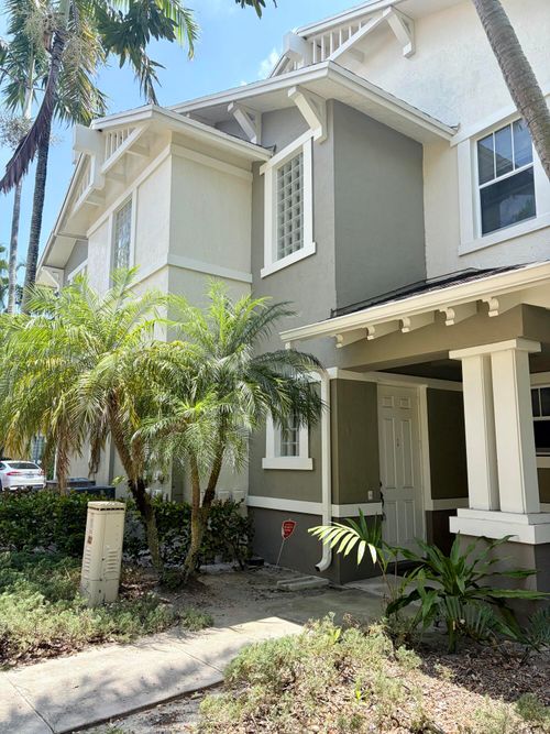1-499 Corte Madera Ln, West Palm Beach, FL, 33401-8319 | Card Image