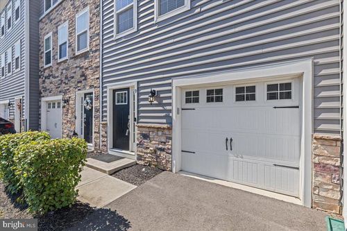 9 Venice Ln, MOUNT LAUREL, NJ, 08054-9690 | Card Image