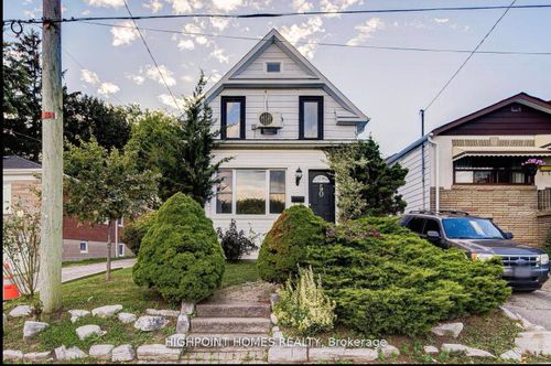 {{alt}} | Card Image