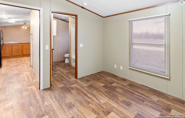 873 W Ave J, House other with 3 bedrooms, 2 bathrooms and null parking in Christine TX | Image 9