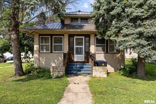 301 Plum St, Tipton, IA, 52772-1955 | Card Image