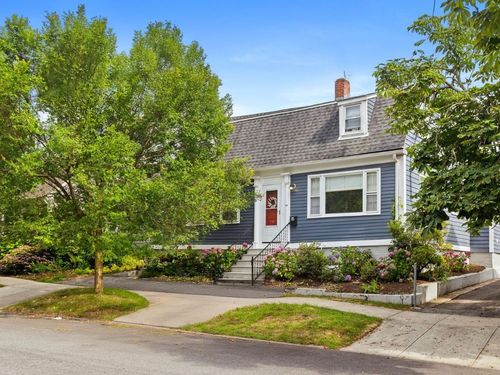 92 Franklin St, Bristol, RI, 02809-2338 | Card Image
