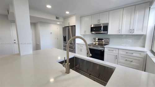 apt-6401-750 Egret Cir, Delray Beach, FL, 33444-7601 | Card Image