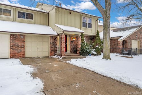 3170 Woods Cir, Detroit, MI, 48207-3810 | Card Image