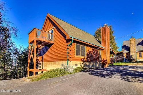 2632 Camden Way, Sevierville, TN, 37876-2577 | Card Image