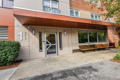 apt-370-1 Balint Dr, Yonkers, NY, 10710-3914 | Card Image
